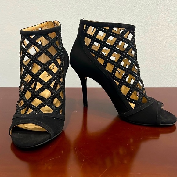Michael Kors Yvonne Open Toe Bootie Black Suede Size 7M - Picture 1 of 16